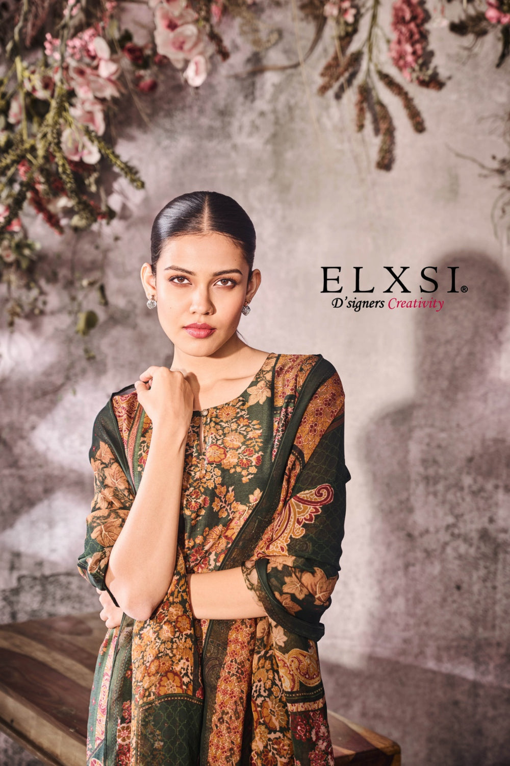 Ideal for Navratri colour days, Diwali get-togethers, and wedding functions women's Premium Green Kurta Set Elxsi