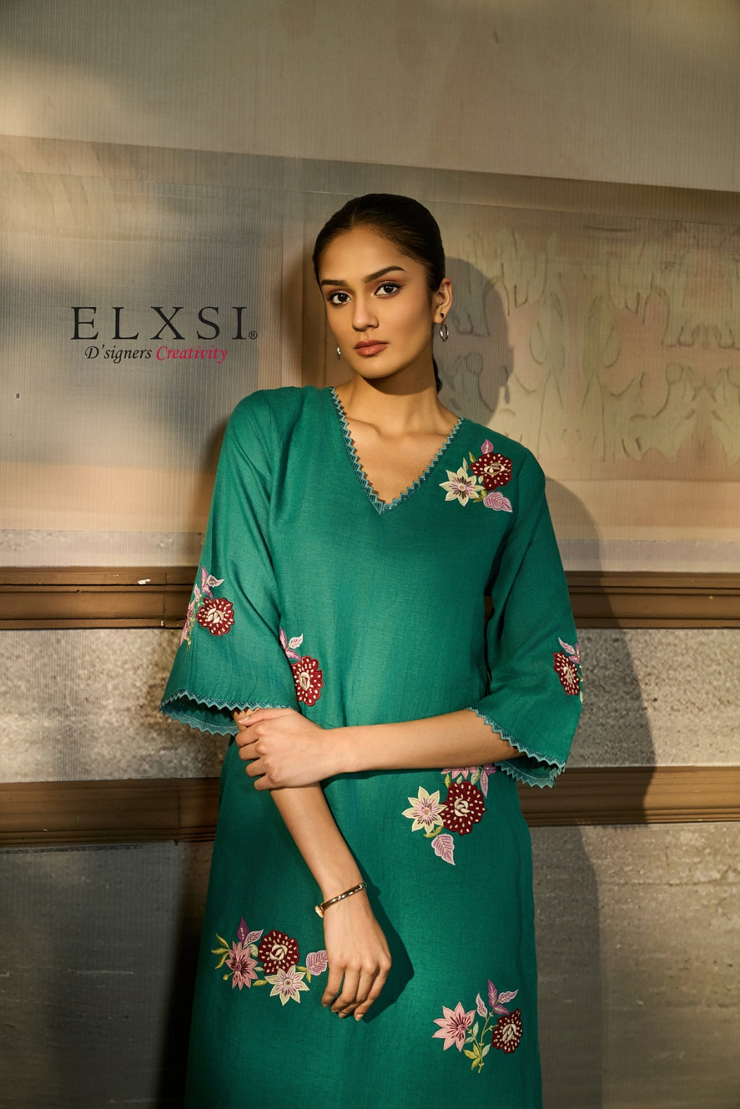 Ideal for Navratri colour days, Diwali get-togethers, and wedding functions women's Premium Green Kurta Set Elxsi